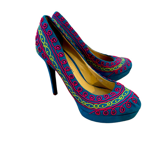 Gianni Bini Turquoise Multi Color Embroidered Embellished Peep Toe Pumps SZ 6.5 - Picture 1 of 5